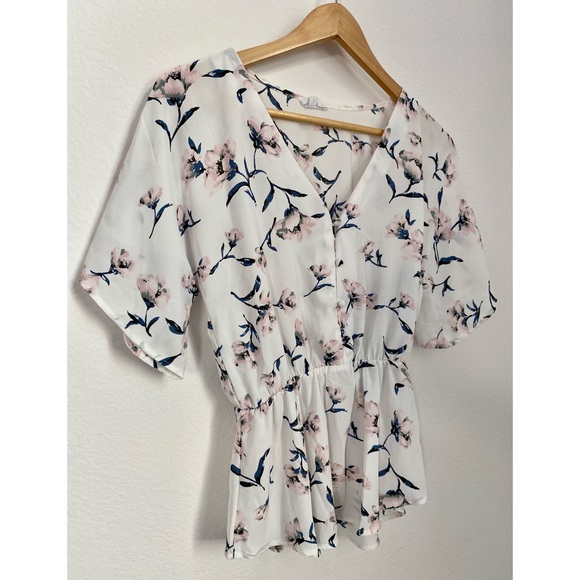 Sienna Sky • Floral White Sheer Buttoned Feminine Blouse - Picture 2 of 14